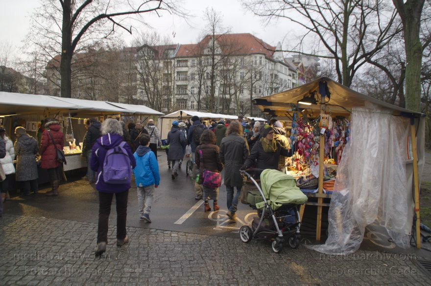 Berlin. Wedding. Weihnachtsmarkt auf dem Pekinger Platz
15. 12. 2013. Berlin. Mitte. Wedding. Weihnachtsmarkt auf dem Pekinger Platz
Schlüsselwörter: Berlin;Germany;Pekinger Platz;Sprengelkiez;Wedding;2013;Weihnachtsmarkt;Mitte