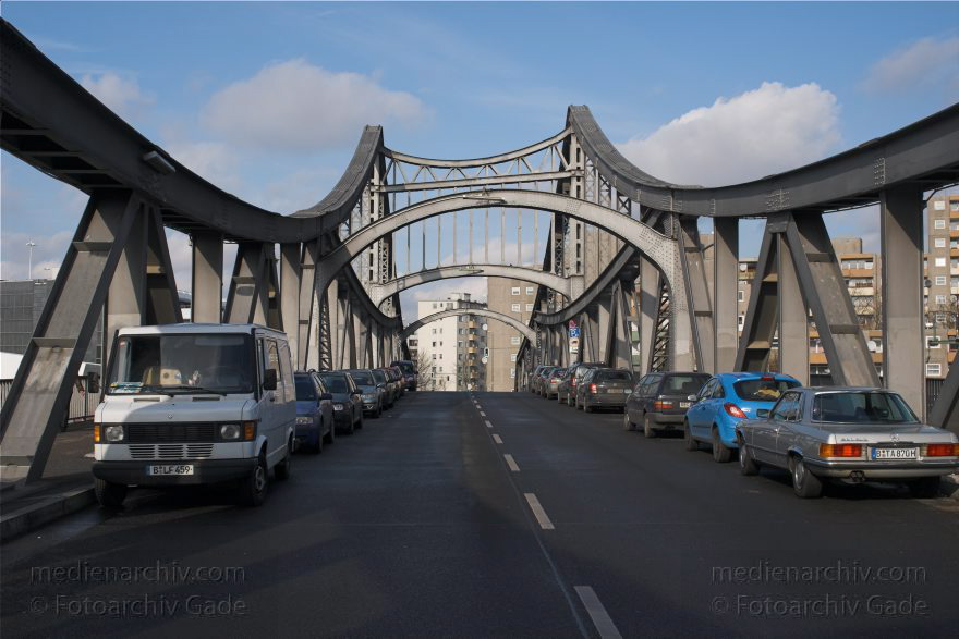 Berlin. Wedding. Brehmstraßenbrücke
2009. Berlin. Mitte. Wedding. Brehmstraßenbrücke
Schlüsselwörter: Berlin;Brehmstraßenbrücke;Deutschland;Germany;Mitte;2009;Wedding
