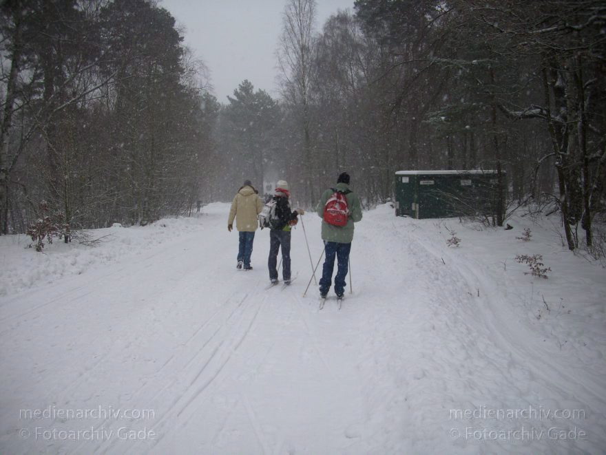 Berlin. Wilmersdorf. Grunewald. Winter. Schnee. Wald. Ski. Langlauf.
17. 1. 2010. Berlin. Wilmersdorf. Grunewald. Winter. Schnee. Wald. Ski. Langlauf.
Schlüsselwörter: Berlin;Deutschland;Germany;Grunewald;Langlauf;Loipe;Schnee;Ski;Wilmersdorf;Winter;2010;Wintersport