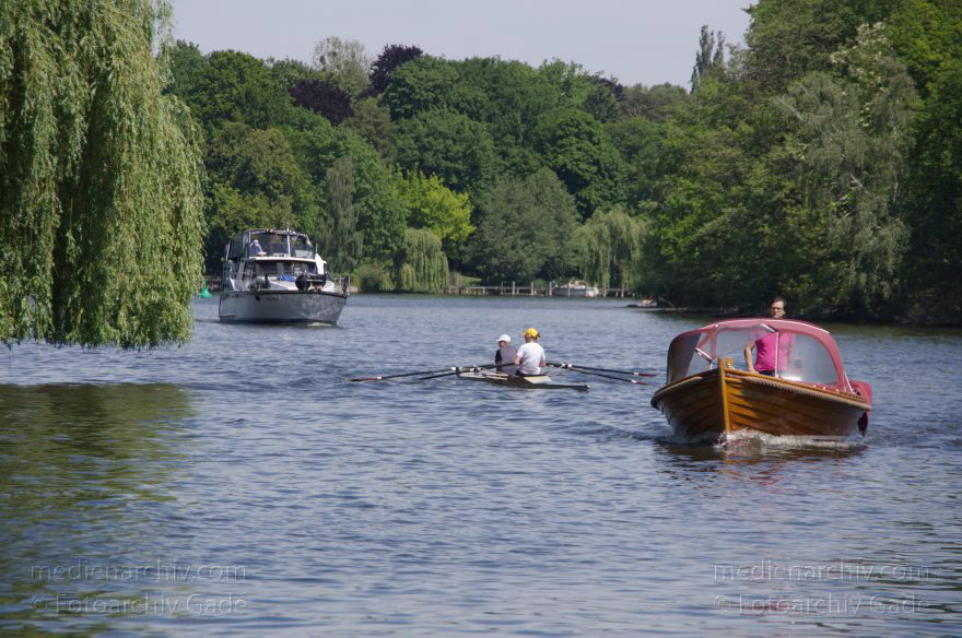 Berlin. Zehlendorf. Wannsee. Kleiner Wannsee
26. 5. 2012. Berlin. Zehlendorf. Wannsee. Kleiner Wannsee
Schlüsselwörter: Berlin;Deutschland;Germany;Kleiner Wannsee;Motorboote;Sportboote;Wannsee;2012;Zehlendorf