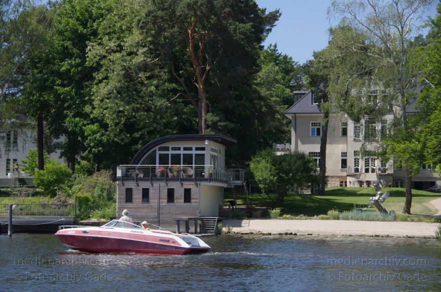Berlin. Zehlendorf. Wannsee. Kleiner Wannsee
26. 5. 2012. Berlin. Zehlendorf. Wannsee. Kleiner Wannsee
Schlüsselwörter: Berlin;Deutschland;Germany;Kleiner Wannsee;Motorboote;Sportboote;Wannsee;2012;Zehlendorf
