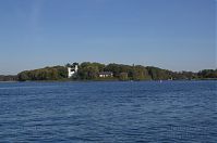 Dateiname=Berlin-Zehlendorf-Wannsee-Pfaueninsel-20110115-138.jpg
Dateigröße=137KB
Abmessungen: 880x584
hinzugefügt am: 04. Januar 2016 Berlin-Zehlendorf-Wannsee-Pfaueninsel-20110115-138.jpg