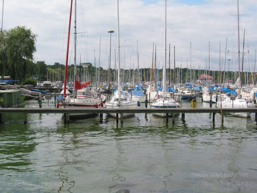 Berlin. Zehlendorf. Wannsee. Dampferfahrt
Juli 2003. Berlin. Zehlendorf. Wannsee. Dampferfahrt
Schlüsselwörter: Berlin;Dampferfahrt;Deutschland;Germany;Wannsee;2003;Zehlendorf