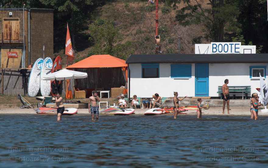 Berlin. Zehlendorf. Wannsee
4. 6. 2011. Berlin. Zehlendorf. Wannsee
Schlüsselwörter: Berlin;Deutschland;Germany;Wannsee;2011;Zehlendorf