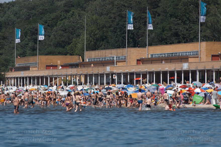 Berlin. Zehlendorf. Wannsee. Strandbad Wannsee. Freibad. Ruderboote
4. 6. 2011. Berlin. Zehlendorf. Wannsee. Strandbad Wannsee. Freibad. Ruderboote
Schlüsselwörter: Berlin;Deutschland;Freibad;Germany;Strandbad Wannsee;Wannsee;2011;Zehlendorf