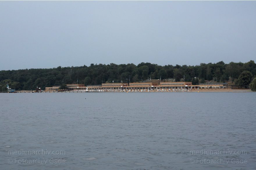 Berlin. Zehlendorf. Wannsee. Strandbad Wannsee
11. 6. 2011. Berlin. Zehlendorf. Wannsee. Strandbad Wannsee
Schlüsselwörter: Berlin;Deutschland;Germany;Strandbad Wannsee;Wannsee;2011;Zehlendorf