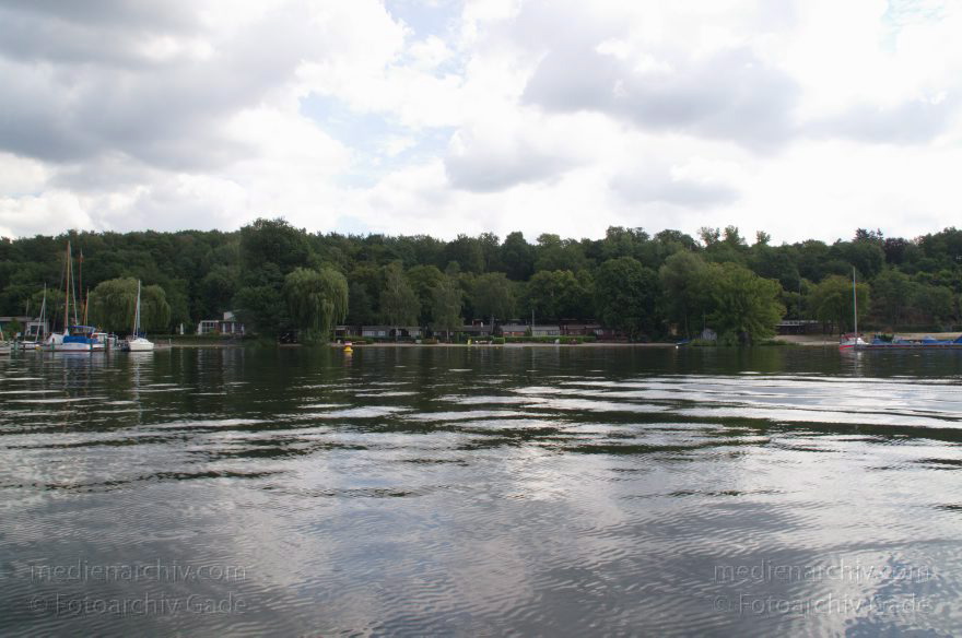Berlin. Zehlendorf. Wannsee. Boote. Schiffe. Schubverband aufder Havel
26. 7. 2011. Berlin. Zehlendorf. Wannsee. Boote. Schiffe. Schubverband aufder Havel
Schlüsselwörter: Berlin;Deutschland;Germany;Wannsee;2011;Zehlendorf