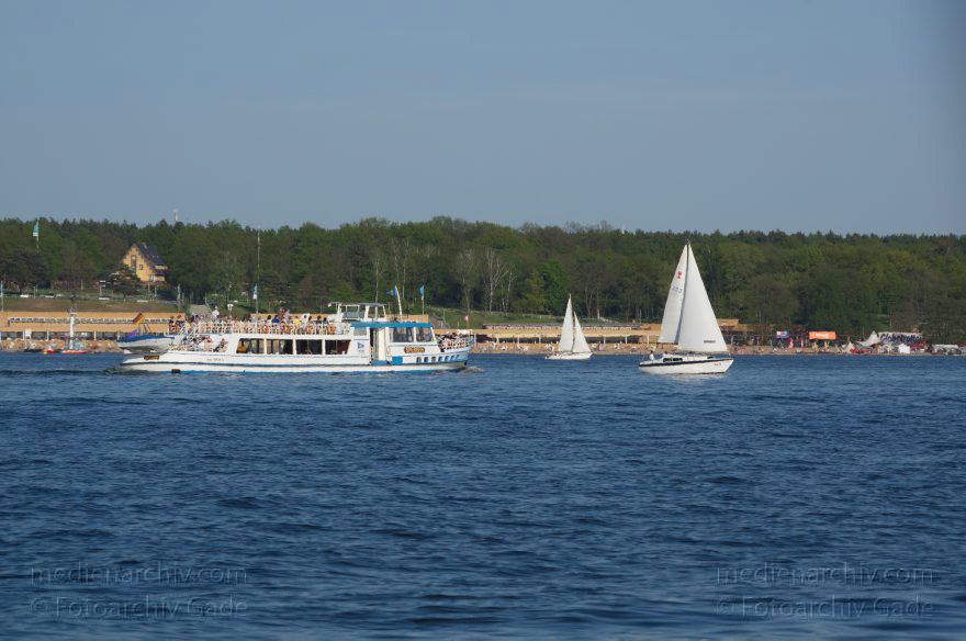 Berlin. Zehlendorf. Strandbad Wannsee. Ausflugsdampfer Sperber
28. 4. 2012. Berlin. Zehlendorf. Strandbad Wannsee. Ausflugsdampfer Sperber
Schlüsselwörter: Ausflugsdamper;Berlin;Deutschland;Germany;Sperber;Strandbad;Wannsee;2012;Zehlendorf
