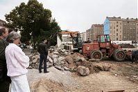Dateiname=Berliner-Mauer-Mitte-Bernauer-Strasse-19900615-208.jpg
Dateigröße=260KB
Abmessungen: 880x589
hinzugefügt am: 04. Januar 2016 Berliner-Mauer-Mitte-Bernauer-Strasse-19900615-208.jpg