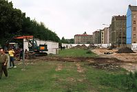 Dateiname=Berliner-Mauer-Mitte-Bernauer-Strasse-19900615-211.jpg
Dateigröße=225KB
Abmessungen: 880x591
hinzugefügt am: 04. Januar 2016 Berliner-Mauer-Mitte-Bernauer-Strasse-19900615-211.jpg