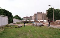 Dateiname=Berliner-Mauer-Mitte-Bernauer-Strasse-19900615-270.jpg
Dateigröße=191KB
Abmessungen: 880x562
hinzugefügt am: 04. Januar 2016 Berliner-Mauer-Mitte-Bernauer-Strasse-19900615-270.jpg