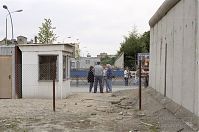 Dateiname=Berliner-Mauer-Mitte-Bernauer-Strasse-19900615-271.jpg
Dateigröße=204KB
Abmessungen: 880x581
hinzugefügt am: 04. Januar 2016 Berliner-Mauer-Mitte-Bernauer-Strasse-19900615-271.jpg