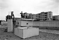Berliner-Mauer-Mitte-Bernauer-Strasse-19900615-288.jpg