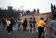 Dateiname=Berliner-Mauer-Mitte-beim-Brandenburger-Tor-19900219-214.jpg
Dateigröße=207KB
Abmessungen: 880x590
hinzugefügt am: 04. Januar 2016 Berliner-Mauer-Mitte-beim-Brandenburger-Tor-19900219-214.jpg