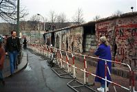 Dateiname=Berliner-Mauer-Mitte-beim-Brandenburger-Tor-19900219-219.jpg
Dateigröße=244KB
Abmessungen: 880x590
hinzugefügt am: 04. Januar 2016 Berliner-Mauer-Mitte-beim-Brandenburger-Tor-19900219-219.jpg