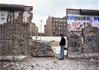 Dateiname=Berliner-Mauer-Mitte-Bethaniendamm-19900616-039.jpg
Dateigröße=286KB
Abmessungen: 880x628
hinzugefügt am: 04. Januar 2016 Berliner-Mauer-Mitte-Bethaniendamm-19900616-039.jpg