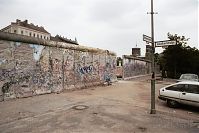 Dateiname=Berliner-Mauer-Mitte-Bethaniendamm-19900616-040.jpg
Dateigröße=210KB
Abmessungen: 880x586
hinzugefügt am: 04. Januar 2016 Berliner-Mauer-Mitte-Bethaniendamm-19900616-040.jpg