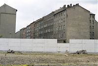 Berliner-Mauer-Mitte-Bethaniendamm-19900616-101.jpg