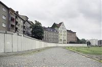 Dateiname=Berliner-Mauer-Mitte-Bethaniendamm-19900616-104.jpg
Dateigröße=183KB
Abmessungen: 880x579
hinzugefügt am: 04. Januar 2016 Berliner-Mauer-Mitte-Bethaniendamm-19900616-104.jpg