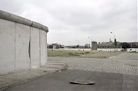 Berliner-Mauer-Mitte-Bethaniendamm-19900616-108.jpg