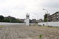 Dateiname=Berliner-Mauer-Mitte-Bethaniendamm-19900616-254.jpg
Dateigröße=185KB
Abmessungen: 880x584
hinzugefügt am: 04. Januar 2016 Berliner-Mauer-Mitte-Bethaniendamm-19900616-254.jpg