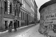 Dateiname=Berliner-Mauer-Mitte-Kreuzberg-198702-018.jpg
Dateigröße=181KB
Abmessungen: 880x575
hinzugefügt am: 04. Januar 2016 Berliner-Mauer-Mitte-Kreuzberg-198702-018.jpg