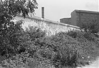 Dateiname=Berliner-Mauer-Mitte-Kreuzberg-19870606-034.jpg
Dateigröße=276KB
Abmessungen: 880x601
hinzugefügt am: 04. Januar 2016 Berliner-Mauer-Mitte-Kreuzberg-19870606-034.jpg