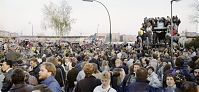 Dateiname=Berliner-Mauer-Potsdamer-Platz-19891112-526.jpg
Dateigröße=186KB
Abmessungen: 880x408
hinzugefügt am: 04. Januar 2016 Berliner-Mauer-Potsdamer-Platz-19891112-526.jpg