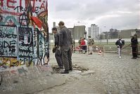 Berliner-Mauer-Potsdamer-Platz-19891114-109.jpg