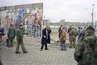 Dateiname=Berliner-Mauer-Potsdamer-Platz-19891114-112.jpg
Dateigröße=217KB
Abmessungen: 880x596
hinzugefügt am: 04. Januar 2016 Berliner-Mauer-Potsdamer-Platz-19891114-112.jpg