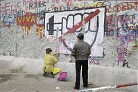 Dateiname=Berliner-Mauer-Potsdamer-Platz-19900103-056.jpg
Dateigröße=265KB
Abmessungen: 880x591
hinzugefügt am: 04. Januar 2016 Berliner-Mauer-Potsdamer-Platz-19900103-056.jpg