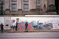 Dateiname=Berliner-Mauer-Mitte-beim-Reichstag-19900219-225.jpg
Dateigröße=226KB
Abmessungen: 880x576
hinzugefügt am: 04. Januar 2016 Berliner-Mauer-Mitte-beim-Reichstag-19900219-225.jpg