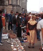Berliner-Mauer-Mitte-beim-Reichstag-19900224-16.jpg