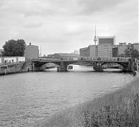 Berliner-Mauer-Mitte-beim-Reichstag-19900527-128.jpg