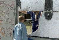 Dateiname=Berliner-Mauer-Mitte-beim-Reichstag-19900530-100.jpg
Dateigröße=179KB
Abmessungen: 880x591
hinzugefügt am: 04. Januar 2016 Berliner-Mauer-Mitte-beim-Reichstag-19900530-100.jpg