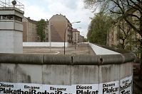 Dateiname=Berliner-Mauer-Treptow-19900416-15.jpg
Dateigröße=227KB
Abmessungen: 880x587
hinzugefügt am: 04. Januar 2016 Berliner-Mauer-Treptow-19900416-15.jpg