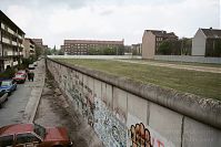 Dateiname=Berliner-Mauer-Treptow-19900416-22.jpg
Dateigröße=195KB
Abmessungen: 880x587
hinzugefügt am: 04. Januar 2016 Berliner-Mauer-Treptow-19900416-22.jpg