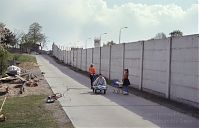 Dateiname=Berliner-Mauer-Treptow-19900416-296.jpg
Dateigröße=163KB
Abmessungen: 880x565
hinzugefügt am: 04. Januar 2016 Berliner-Mauer-Treptow-19900416-296.jpg