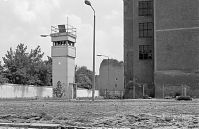 Berliner-Mauer-Mitte-Wedding-19900612-315.jpg