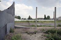 Dateiname=Berliner-Mauer-Mitte-Wedding-19900612-401.jpg
Dateigröße=206KB
Abmessungen: 880x583
hinzugefügt am: 04. Januar 2016 Berliner-Mauer-Mitte-Wedding-19900612-401.jpg