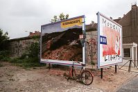 Dateiname=Berliner-Mauer-Mitte-Wedding-19900615-12.jpg
Dateigröße=244KB
Abmessungen: 880x593
hinzugefügt am: 04. Januar 2016 Berliner-Mauer-Mitte-Wedding-19900615-12.jpg