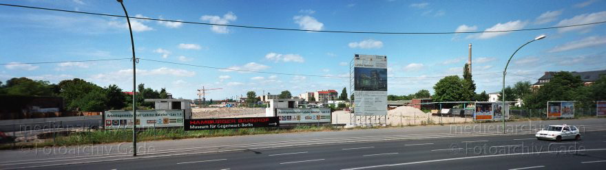 Berlin. Brachfläche vor dem Hauptbahnhof
Juni 2003. Berlin. Mitte. Moabit. Blick vom Hauptbahnhof zur Brachfläche an der Heidestraße
Schlüsselwörter: Deutschland;Germany;Panorama;2003;Baustelle;Berlin;Tiergarten