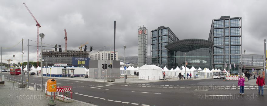 Berlin. Tiergarten. Hauptbahnhof
26. 5. 2013. Berlin. Mitte. Tiergarten. Hauptbahnhof
Schlüsselwörter: Berlin;Germany;Hauptbahnhof;Ludwig-Erhard-Ufer;Mitte;Panorama;2013;Tiergarten