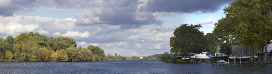 Berlin. Spandau. Havel
14. 10. 2012. Berlin. Spandau. Obere Havel. Fluss
Schlüsselwörter: Berlin;Deutschland;Fluss;Germany;Havel;Obere Havel;2012;Panorama