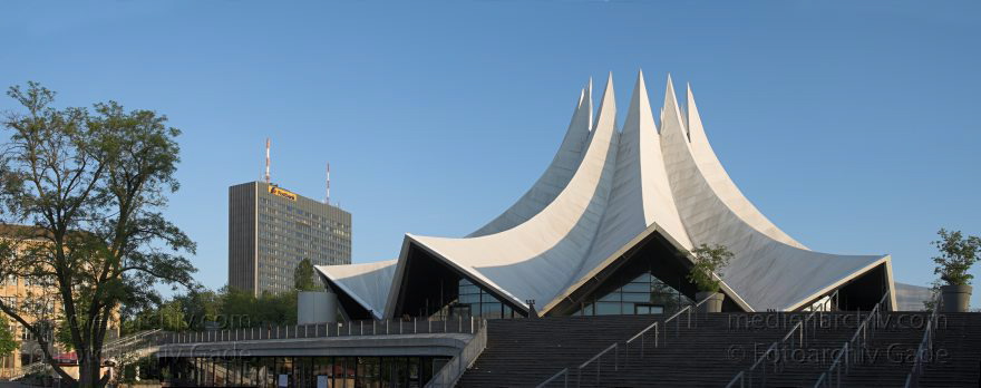 Berlin. Kreuzberg. Tempodrom
11. 5. 2008. Berlin. Kreuzberg. Tempodrom
Schlüsselwörter: Berlin;Deutschland;Germany;Kreuzberg;Panorama;2008;Tempodrom