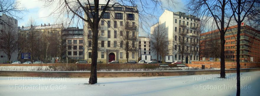 Berlin. Bethaniendamm
18. 12. 2009. Berlin. Mitte. Bethaniendamm
Schlüsselwörter: 2009;Berlin;Bethaniendamm;Deutschland;Engeldamm;Germany;Mitte;Panorama;Schnee;Winter