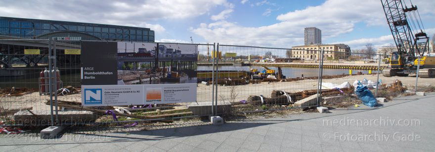 Berlin. Humboldthafen. Hauptbahnhof
9. 4. 2012. Berlin. Mitte. Humboldthafen. Hauptbahnhof
Schlüsselwörter: Berlin;Deutschland;Germany;Hauptbahnhof;Humboldthafen;Mitte;2012;Panorama