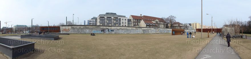 Berlin. Bernauerstraße. Mauermuseum. Ehemaliger Mauerstreifen
12. 3. 2011. Berlin. Mitte. Bernauer Straße. Mauermuseum. Ehemaliger Mauerstreifen
Schlüsselwörter: Berlin;Berlin Wall Memorial;Bernauer Straße;Deutschland;Gedenkstätte Berliner Mauer;Germany;Mitte;2011;Panorama