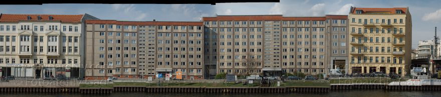 Berlin. Schiffbauerdamm. Plattenbau
21. 3. 2014. Berlin. Mitte. Schiffbauerdamm. Plattenbau
Schlüsselwörter: Berlin;Mitte;Plattenbau;2014;Schiffbauerdamm