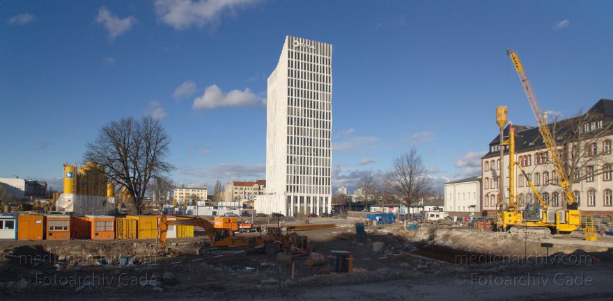 Berlin. Mitte. Moabit. Europacity. Heidestraße. Baustelle beim Hauptbahnhof. Total Büro-Hochhaus
30. 12. 2012. Berlin. Mitte. Moabit. Europacity. Heidestraße. Baustelle beim Hauptbahnhof. Total Büro-Hochhaus
Schlüsselwörter: Baustelle;Berlin;Deutschland;Europacity;Germany;Hochhaus;Mitte;Moabit;Panorama;2012;Total